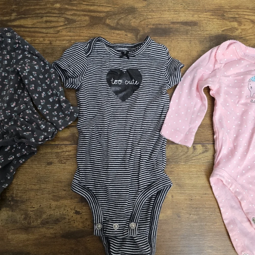 Carter's Baby Girls Size 3M Bodysuit Lot Of 3
